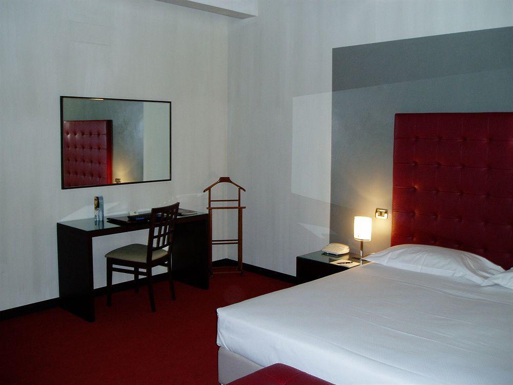 Sina Maria Luigia Hotel Parma Ngoại thất bức ảnh